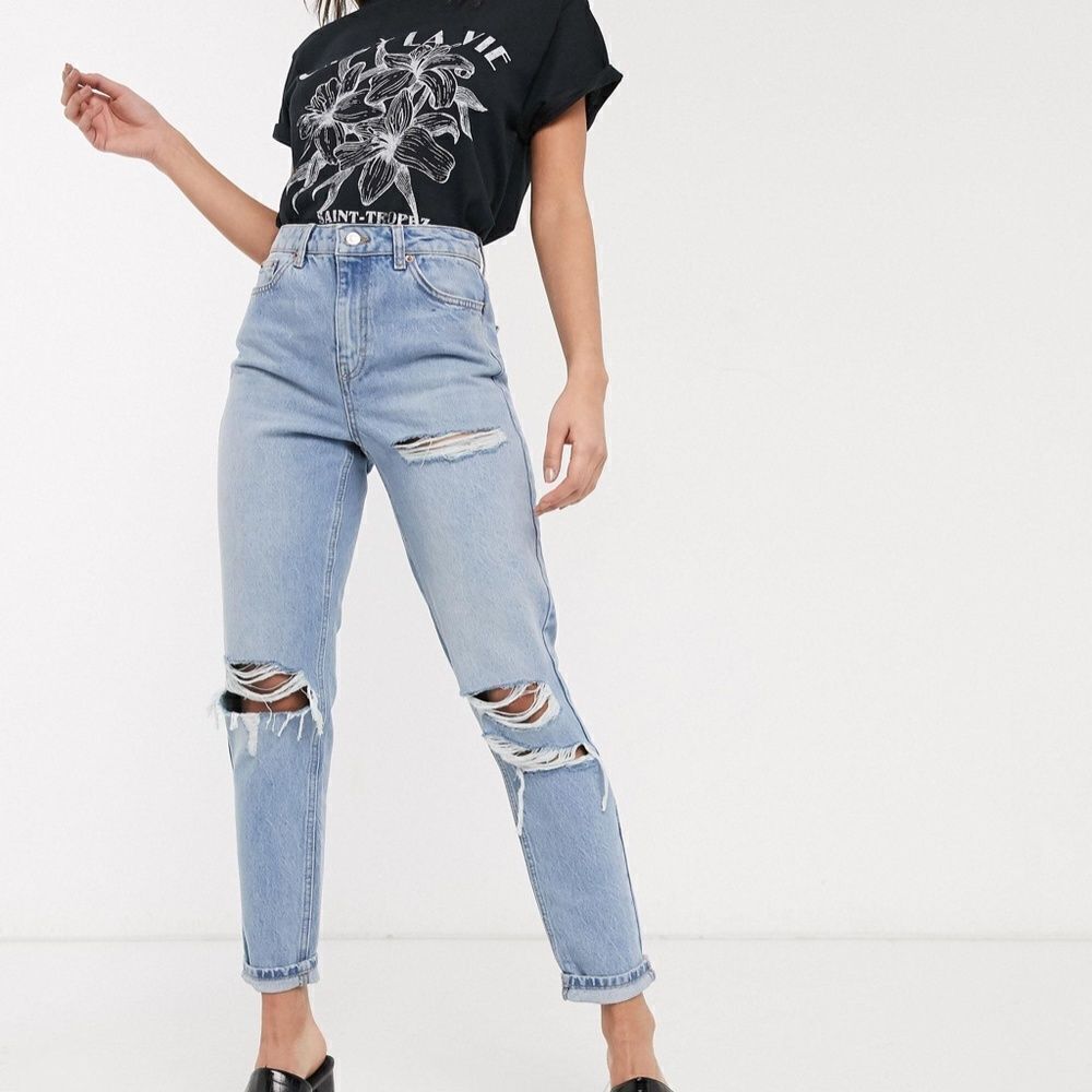 Topshop Distressed Mom Jeans with‎ super rips in bleach Size 32